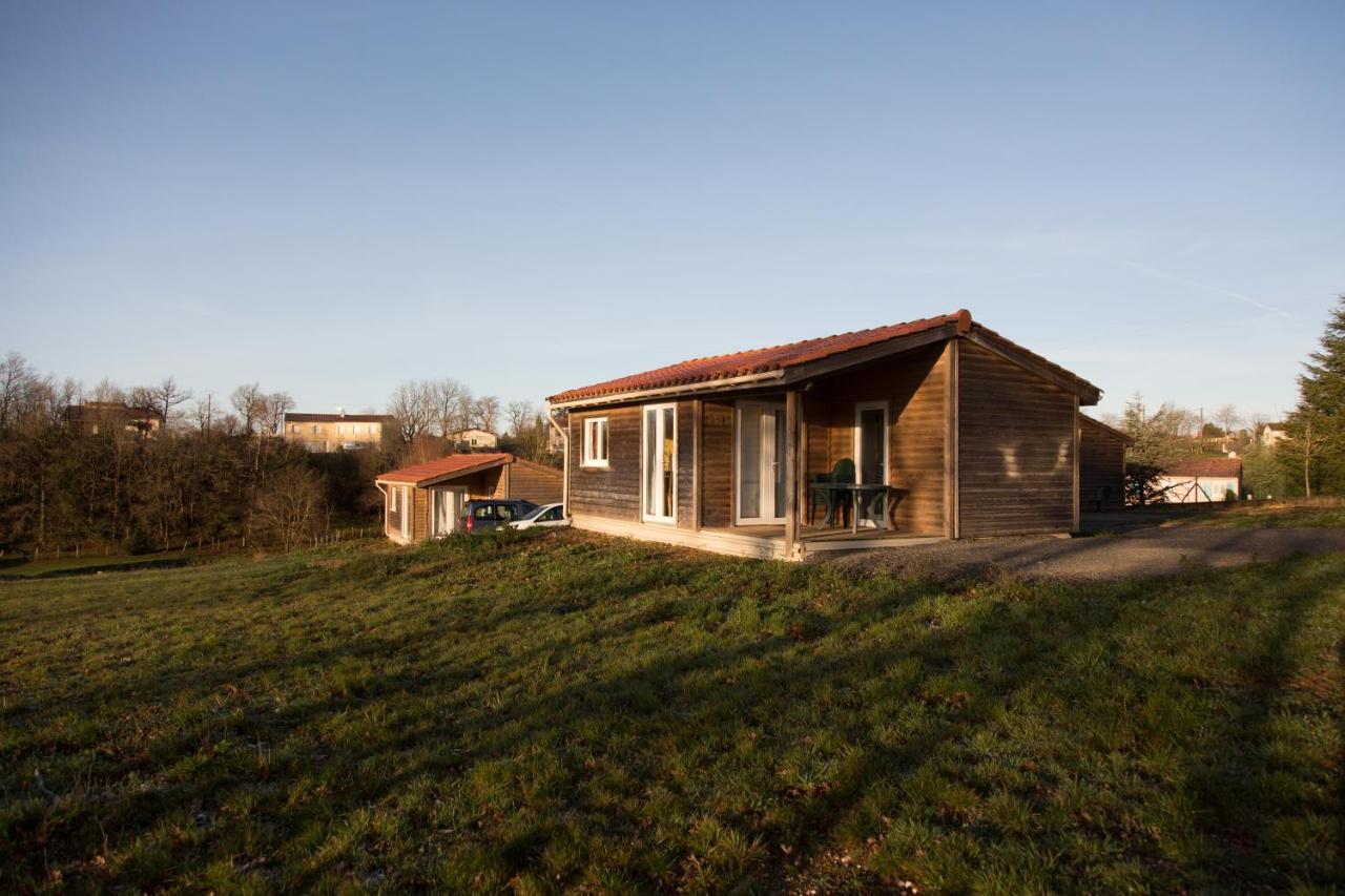 Les Chalets D Hermine Montredon-Labessonnie Exterior photo