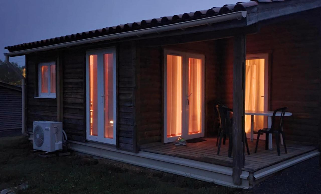 Les Chalets D Hermine Montredon-Labessonnie Exterior photo
